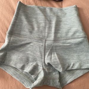 Lululemon align hot yoga booty shorts size 0
